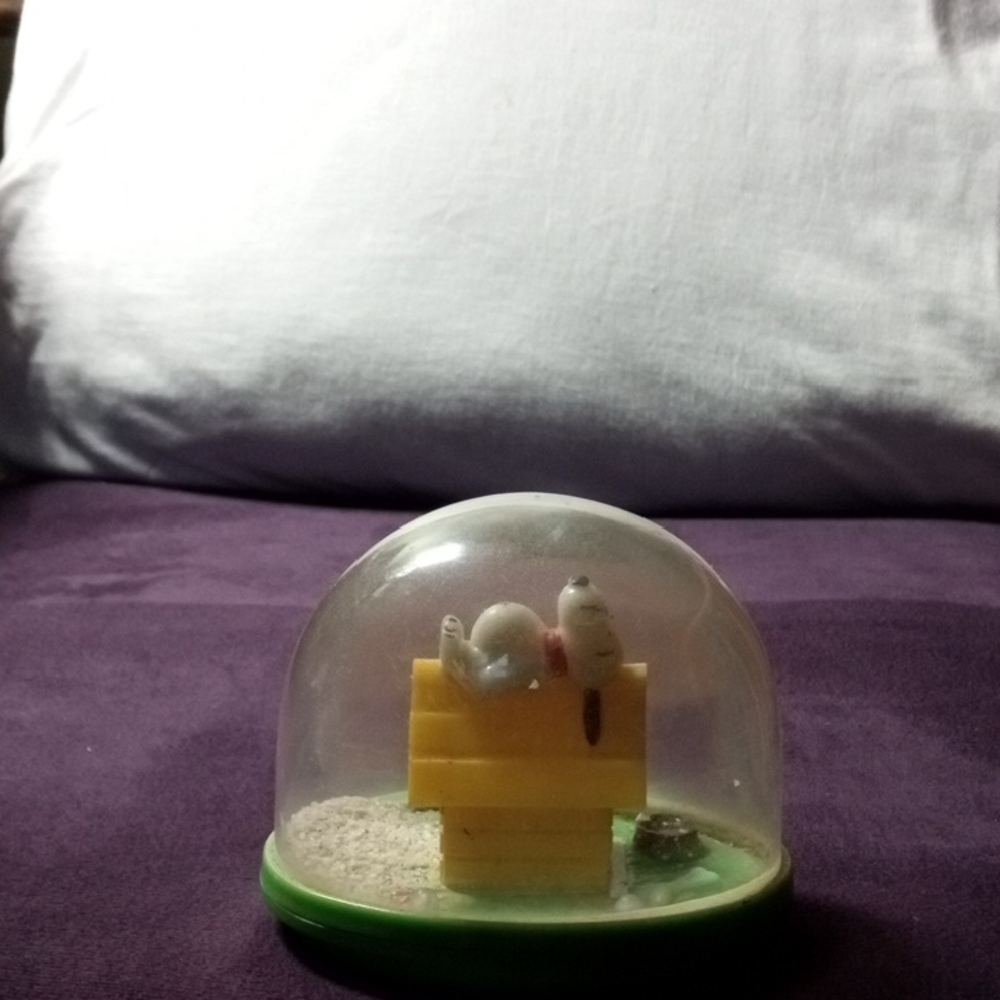 Snoopy Snow Globe with Doghouse #104